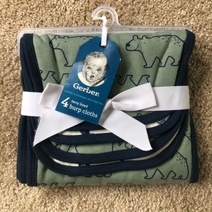 NWT pack of 4 Burp Cloths